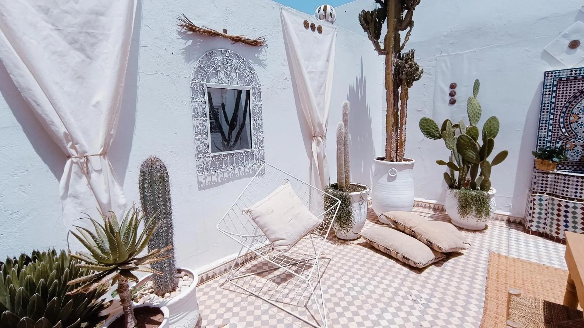 Studio Blanco Medina Avec Terrasse Marrákes Apartman